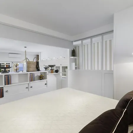 - 7 Flat Appartement